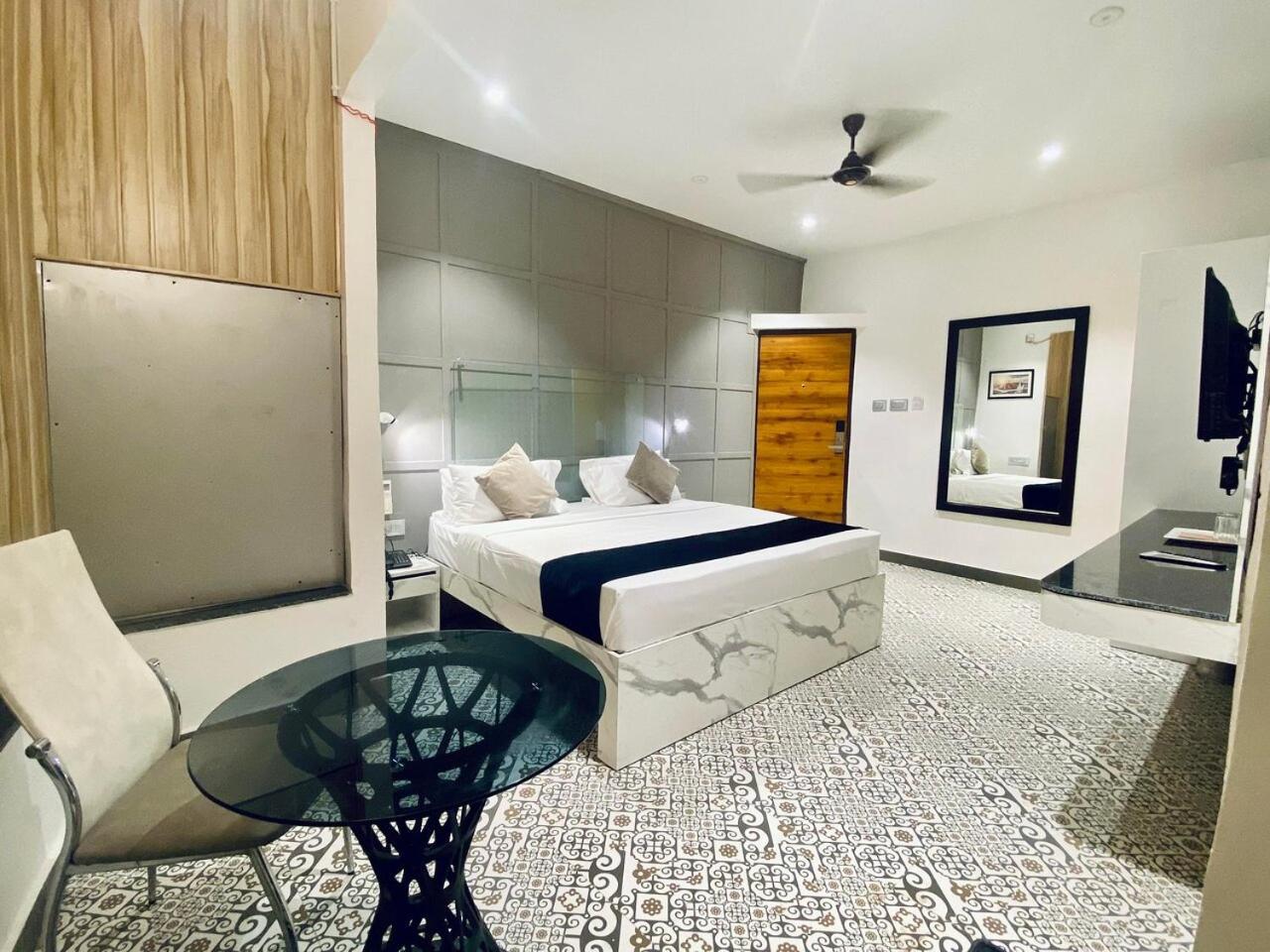 Divine Banaras By Hotel