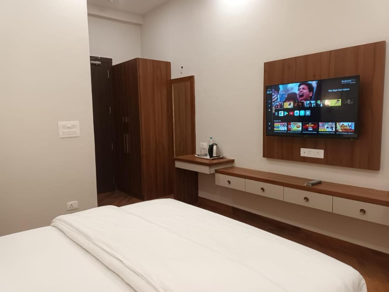 Divine Banaras By 4*
